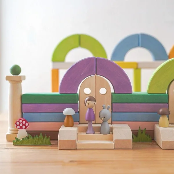 CLiCQUES | Magnetic Wooden Toys | Luca & Tom