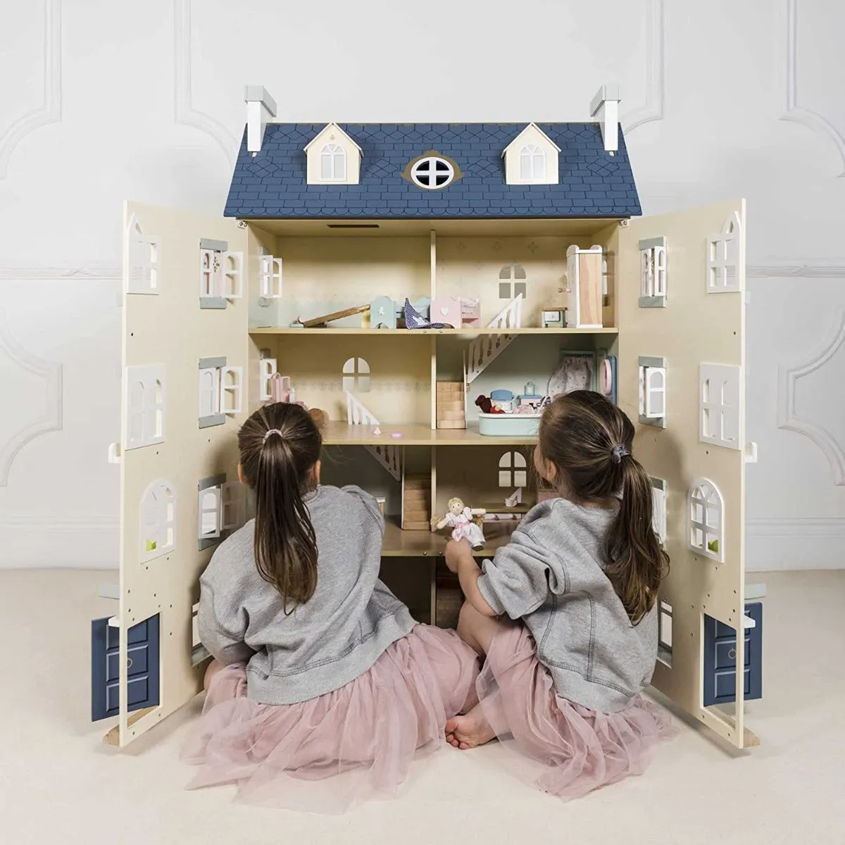 Le Toy Van 152 Palace Dollhouse Wise - Kids Toys