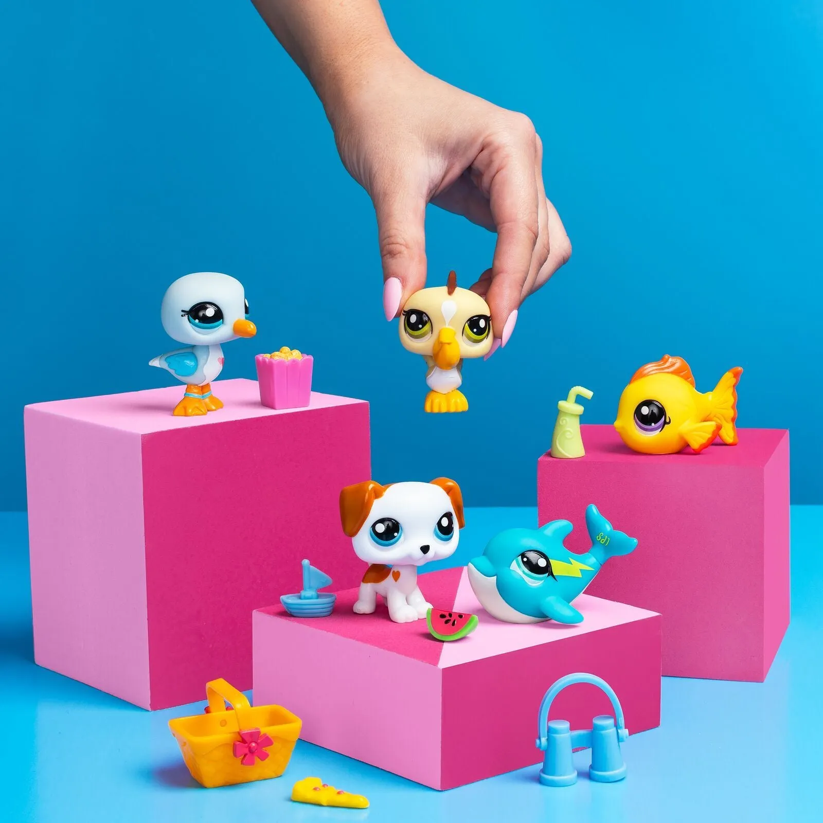 Littlest Pet Shop Beach Besties Collectors Set