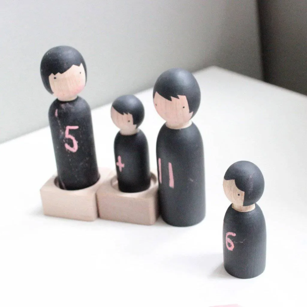 Peg Dolls : The Chalk Dolls LAST ONE